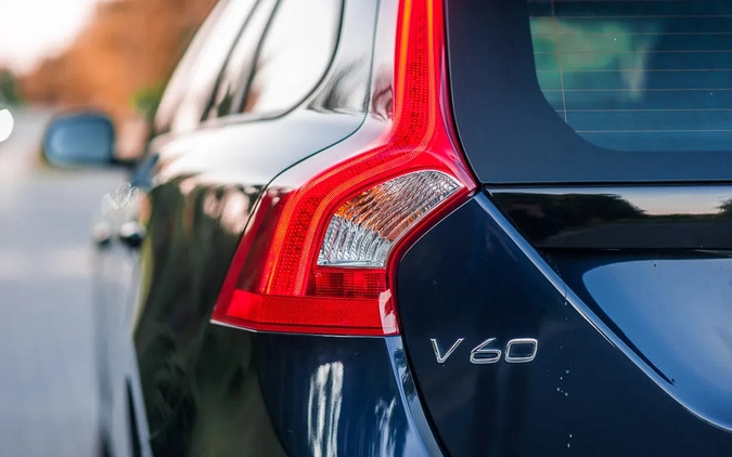 Volvo V60 cena 55000 przebieg: 202043, rok produkcji 2017 z Kępno małe 781